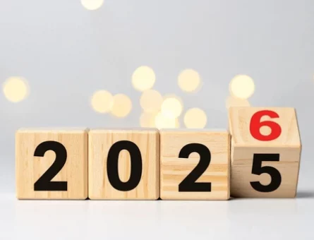 new-year-goals-2026-flipping-600nw-2627065505